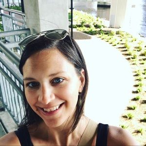 Meet your Posher, Melissa